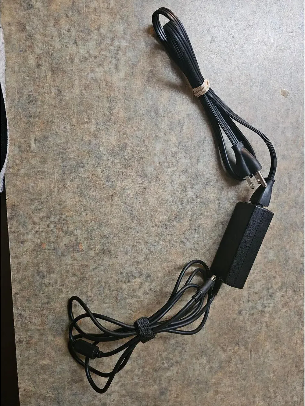 Dell Inspiron 15 Laptop Charger